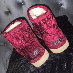 Velvet burgundy / red uggs